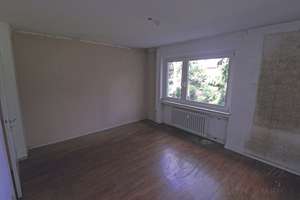 Gut geschnittene 4-Zimmer-Wohnung mit modernisiertem Bad:
mit 2 Balkone , Ruhig und gut angebunden – Die vollständige Adresse der Immobilie erhältst du vom Anbieter., 53175 Plittersdorf, Bonn – Vorschaubild 15
