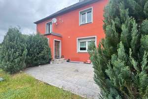 RESERVIERT !! Großzügiges Wohnambiente auf 2 Ebenen -- 1-2 Familienhaus mit großem Grundstück – Die vollständige Adresse der Immobilie erhältst du vom Anbieter., 92655 Grafenwöhr – Vorschaubild 2
