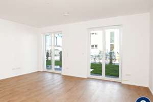 AIGNER - Neubau Erstbezug: 3-Zimmer-Erdgeschosswohnung mit Hobbyraum und Garten!