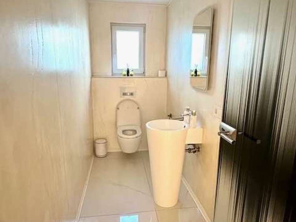 WC beim Büro EG