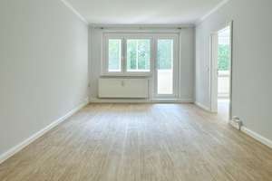 Hochwertige 3-Zimmer-Wohnung mit exklusiver Einbauküche, verglaster Südloggia & PKW-Stellplatz – Sternberger Straße 12, 18109 Lichtenhagen, Rostock – Vorschaubild 5