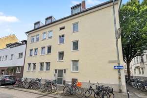 Top gepflegte 2-Zimmer-Wohnung in beliebter Lage von Köln-Nippes – Die vollständige Adresse der Immobilie erhältst du vom Anbieter., 50733 Nippes (Ortsteil), Köln – Vorschaubild 2