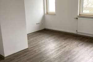 Ruhig und gemütlich: individuelle 2,5-Zimmer-Wohnung – 23569 Kücknitz, Lübeck – Vorschaubild 2