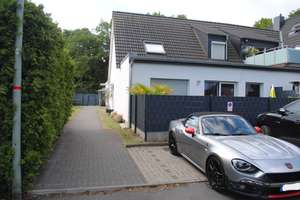 Erdgeschoss-Gartenwohnung im Bungalow-Stil mit privatem Eingang 