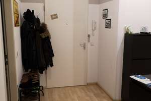 Schöne, gepflegte 2-Zimmer-Wohnung mit Balkon und EBK in Mitte, Berlin – Die vollständige Adresse der Immobilie erhältst du vom Anbieter., 10117 Mitte (Ortsteil), Berlin – Vorschaubild 3