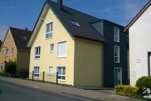Helle Wohnung in gehobener Ausstattung mit Balkon, Stellplatz, Keller