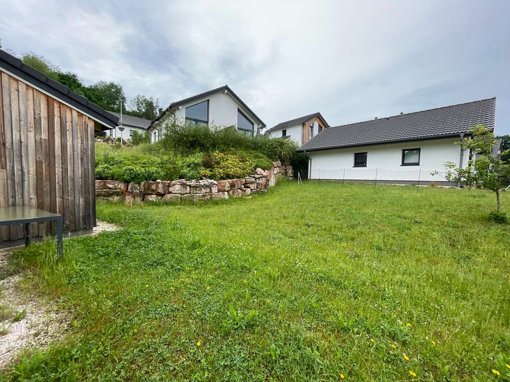 Immobilie in Mistelgau - Renditestarkes Set im Feriendorf Obernsees: 2 vollmöblierte Doppelbungalowhälften - Bild 3