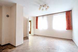 Sanierungsbedürftiges Wohnhaus mit 2 Garagen in Mistelgau / OT! – Bayreuth (Kreis) – Vorschaubild 3