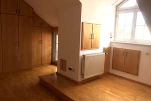 Historisches  MFH mit u.a. stilvoller 6 Zi.-Maisonettewohnung sowie großräumige Gewerbenutzung – Die vollständige Adresse der Immobilie erhältst du vom Anbieter., 60388 Bergen-Enkheim, Frankfurt am Main – Vorschaubild 11