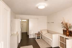 🅝🅔🅤 | Gepflegte 2-Zimmer-Wohnung – vollmöbliert, bezugsfrei, mit Garage – Schleißheimerstraße 515, 80933 Lerchenau-Ost, München – Vorschaubild 4