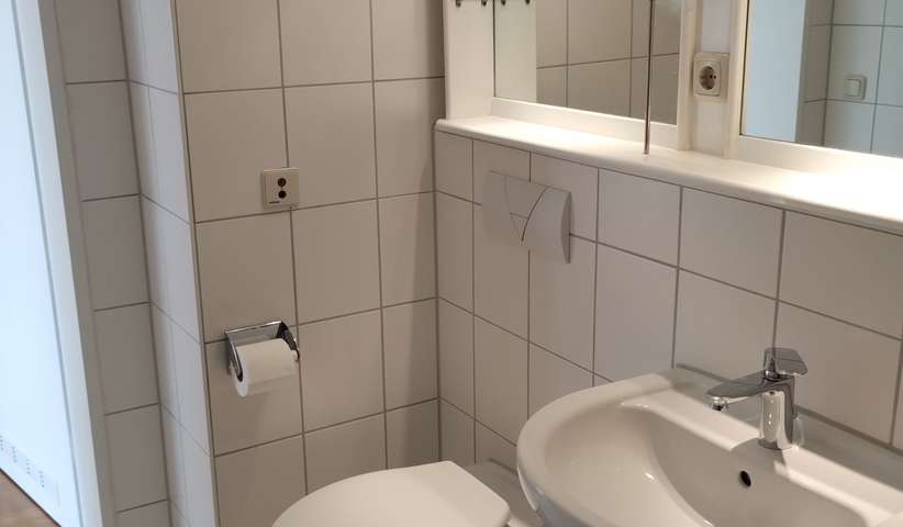 seniorengerechte Wohnung im beliebten Rosenpark Laurensberg zu vermieten - Photo 2