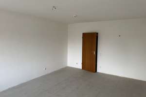 Renovierte 3-Zimmer Dachgeschosswohnung in Gelsenkirchen-Buer – Niefeldstraße 51A, 45894 Buer, Gelsenkirchen – Vorschaubild 2
