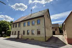 Helle Doppelhaushälfte mit Garten und Scheune in Kirchhausen-Heilbronn! – Schloßstr. 27, 74078 Heilbronn – Vorschaubild 1