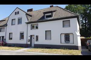 Modernisiertes Zechenhaus mit Einbauküche, Terrasse und einem zusätzlichen Hobbyraum