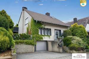 Freistehendes und großzügiges Ein- Zweifamilienhaus in ruhiger Wohnlage von Mönchengladbach – Die vollständige Adresse der Immobilie erhältst du vom Anbieter., 41238 Schelsen, Mönchengladbach – Vorschaubild 1