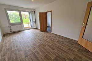 ***AB 01.07.2026*** 3-Zimmer-Wohnung im 4. Obergeschoss zu vermieten – Ringstraße 209, 4209 Grünau-Mitte, Leipzig – Vorschaubild 1