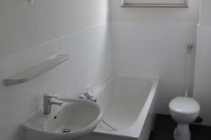 Frisch renovierte 2,5-Zimmer Wohnung im grünen Zinkhüttenpark in Duisburg Hamborn – Walther-Rathenau-Straße 5, 47166 Obermarxloh, Duisburg – Vorschaubild 4