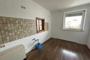 Geräumiges Zweifamilienhaus mit Südbalkon, Garage und schönem Garten! – Tirschenreuth (Kreis) – Vorschaubild 7