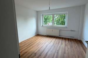 +++ KERNSANIERTE 3 ZIMMERWOHNUNG IN RHEINLAGE +++