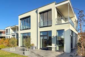 Elegante und funktionale Villa mit Schleiblick – Die vollständige Adresse der Immobilie erhältst du vom Anbieter., 24376 Kappeln – Vorschaubild 1