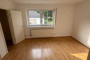 Schöne und gepflegte 3,5-Zimmer-Doppelhaushälfte mit gehobener Innenausstattung in Gelnhausen-Haitz – Main-Kinzig-Kreis – Vorschaubild 9