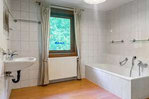 (A1578) Solides Zuhause mit Potenzial – Top-Lage inklusive! – Die vollständige Adresse der Immobilie erhältst du vom Anbieter., 7356 Bad Lobenstein – Vorschaubild 5