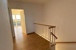 Moderne Maisonette-Wohnung zur Miete mit Balkon in Lüneburg - Wentzel Dr. – Ilmenaugarten 81, 21337 Kaltenmoor, Lüneburg – Vorschaubild 6
