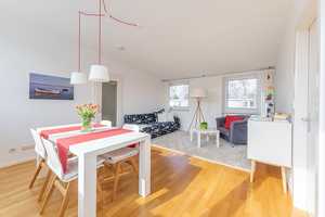 Entzückende Dachgeschoss-Wohnung mit Süd-Loggia! – Hamburg – Vorschaubild 2