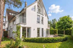 Großzügige und helle DHH mit modernem Flair und Südausrichtung in München-Waldperlach