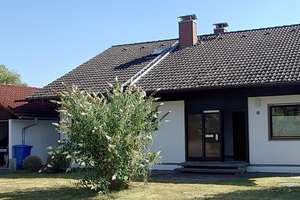 Schönes 1-2 Familienhaus in Sigmaringendorf von Privat - bezugsfrei