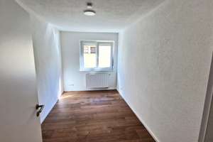 Moderne 4-Zimmer-Wohnung in Esslingen Stadtmitte – mit Einbauküche, Tageslichtbad, Loggia und Garten – Die vollständige Adresse der Immobilie erhältst du vom Anbieter., 73728 Innenstadt, Esslingen am Neckar – Vorschaubild 5