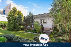 Charmantes WEG-Haus: ca. 1.700 m² Garten und viel Potenzial zum Gestalten