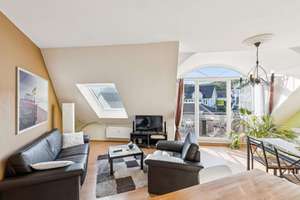 Lichtdurchflutete Eigentumswohnung mit Balkon und Stellplatz – Die vollständige Adresse der Immobilie erhältst du vom Anbieter., 59821 Arnsberg – Vorschaubild 1
