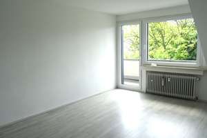 Helle, 3-Zimmer-Dachgeschosswohnung in Langenfeld , von privat zu vermieten – Die vollständige Adresse der Immobilie erhältst du vom Anbieter., 40764 Langenfeld (Rheinland) – Vorschaubild 9