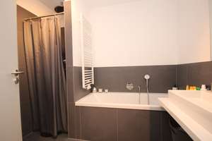 Luxuriöses Townhouse mit hochwertiger Ausstattung in einer der begehrtesten Wohnlagen von Düsseldorf – Die vollständige Adresse der Immobilie erhältst du vom Anbieter., 40476 Derendorf, Düsseldorf – Vorschaubild 12