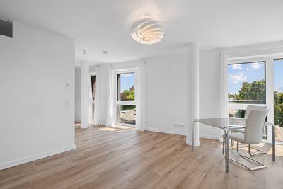 Über den Dächern der Stadt: Großzügige 1-Zimmer-Neubauwohnung mit einmaliger Aussicht auf Skyline