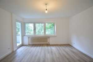 Ruhige Lage! Renovierte 3-Zi-Whg mit Balkon in DU-Röttgersbach – Obere Holtener Straße 46, 47169 Duisburg – Vorschaubild 1