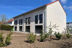NEUBAU: Modernes Innenstadt-Reihenmittelhaus - sofort bezugsfrei – Die vollständige Adresse der Immobilie erhältst du vom Anbieter., 1217 Strehlen, Dresden – Vorschaubild 3