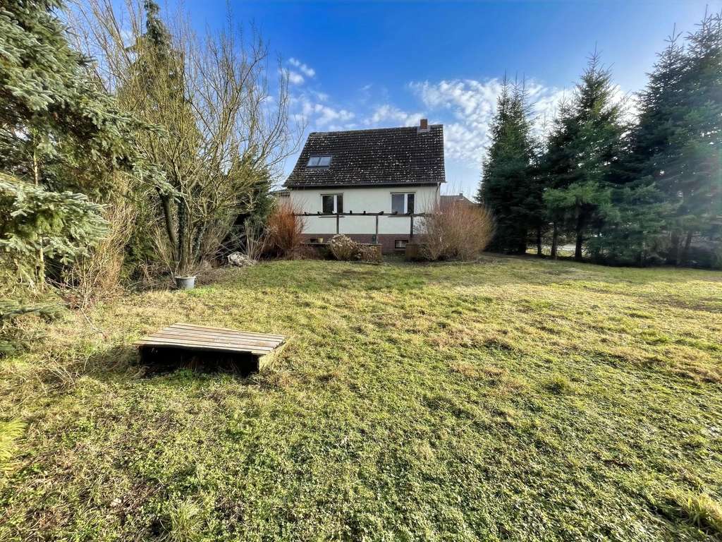 Immobilie in Ludwigslust - Charmantes Einfamilienhaus mit großem Grundstück und vielseitigen Möglichkeiten - Bild 2