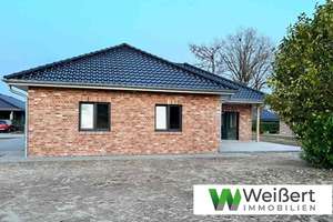 Ebenerdig wohnen mit geschützter Terrasse
Winkel-Bungalow als Niedrigenergiehaus mit Wärmepumpe – Die vollständige Adresse der Immobilie erhältst du vom Anbieter., 25779 Süderheistedt – Vorschaubild 3
