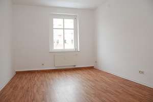 Frisch sanierte Altbauwohnung mit Tageslichtbad – Humboldtstr. 20, 9130 Sonnenberg, Chemnitz – Vorschaubild 1