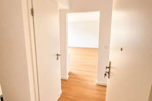 Erstbezug nahe Kö: 1,5-Zi.-Apartments mit neuer EBK, Balkon, Aufzug – Luisenstraße 45, 40215 Friedrichstadt, Düsseldorf – Vorschaubild 4