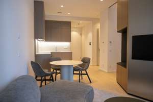 FOUR: Möbliertes Apartment in Premiumlage mit Blick auf die Alte Oper – 60315 Innenstadt, Frankfurt am Main – Vorschaubild 2