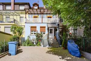 Attraktives Reihenhaus mit großer Terrasse, 2 Stellplätzen und viel Potenzial in Grenznähe! – Die vollständige Adresse der Immobilie erhältst du vom Anbieter., 79540 Lörrach – Vorschaubild 4