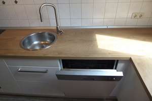 Kochen Sie gleich was Leckeres! - Schöne 2-Raum mit EBK im DG in ruhiger Lage – Schüffnerstr. 12, 9130 Sonnenberg, Chemnitz – Vorschaubild 4