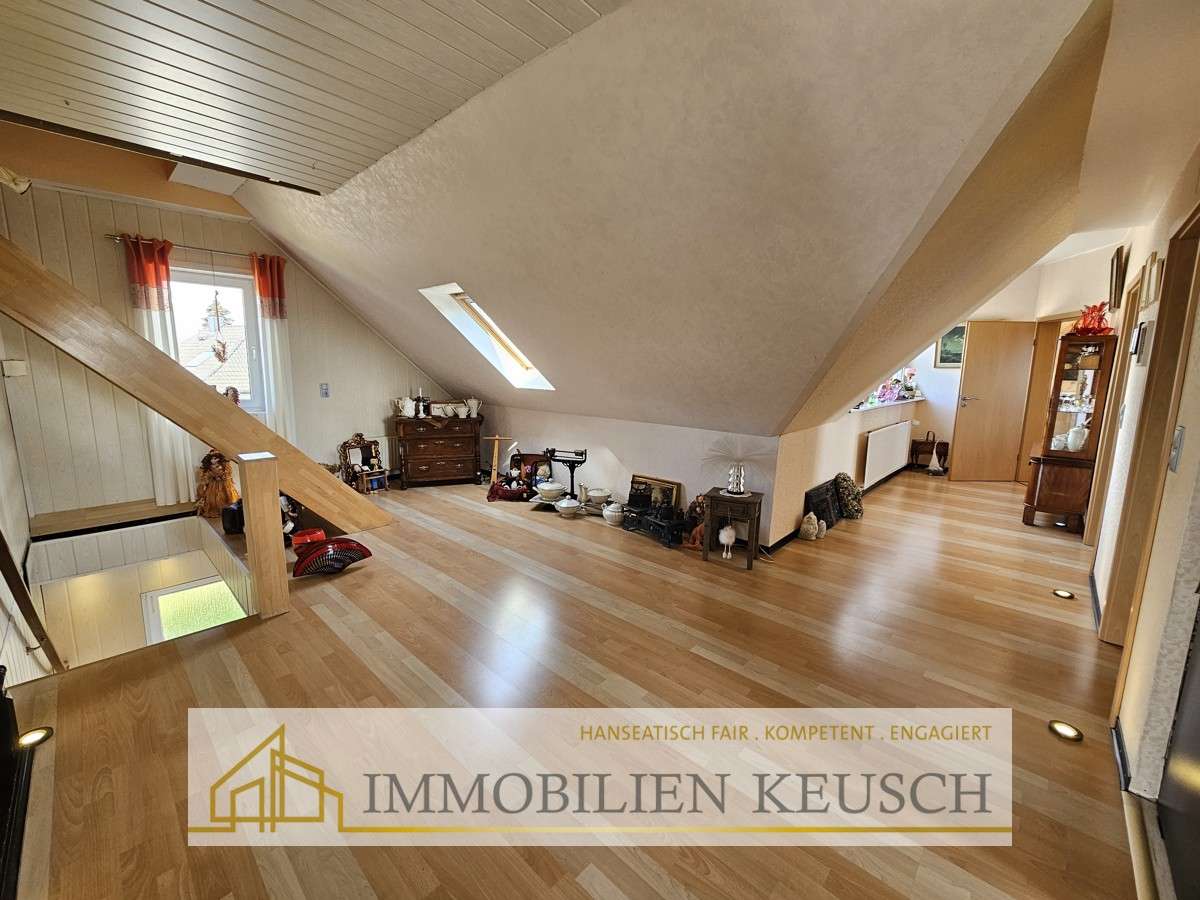 Immobilie in Langwedel - 1-2 Fam.-Haus mit viel Platz über drei Etagen, Sonnenterrasse & Balkon, div. Garagen & Werkstatt - Bild 9