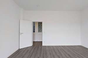 Mehr Budget für Kerzen & Kürbissuppe - Einziehen und eine Kaltmiete sparen: Großzügige 4-Zimmer-W... – 39104 Altstadt, Magdeburg – Vorschaubild 3