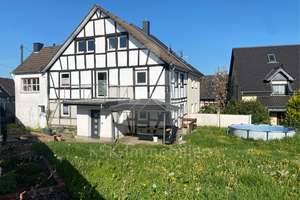 Leben auf dem Land: Teilsaniertes Einfamilienhaus mit Scheune auf großem Grundstück in Neunkirchen. – Die vollständige Adresse der Immobilie erhältst du vom Anbieter., 53819 Neunkirchen-Seelscheid – Vorschaubild 1