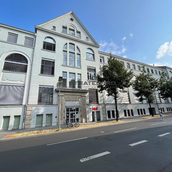 Historische Fassade und moderne Bürostandards - Beste Innenstadtlage Nähe Domplatz und Petersberg