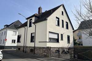 Two in one -  Charmantes Stadthaus mit 2 Wohneinheiten und wohnlich ausgebautem Dachgeschoss – Die vollständige Adresse der Immobilie erhältst du vom Anbieter., 63179 Obertshausen – Vorschaubild 2